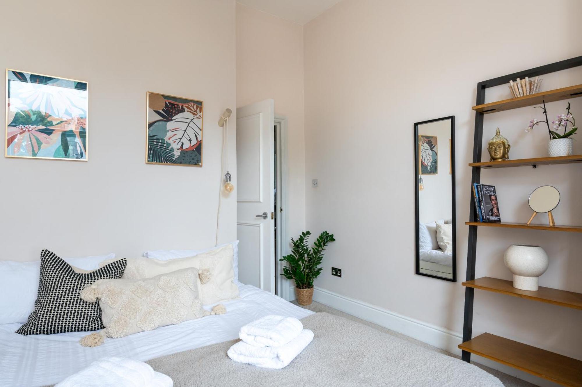 Prime Location Cardiff Pontcanna Modern 2 Bedroom Apartment With Privat Parking Exterior photo